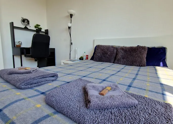 Zentrale Und Komfortable Wohnung